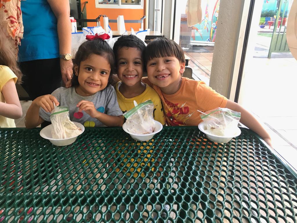 CentroMater's tweet image. An unforgettable Cooking Experience class making ice cream. Our little ones had so much fun! #children #cookingexperience #icecream #fun #learning #education #miami #nonprofit #experiment #friday