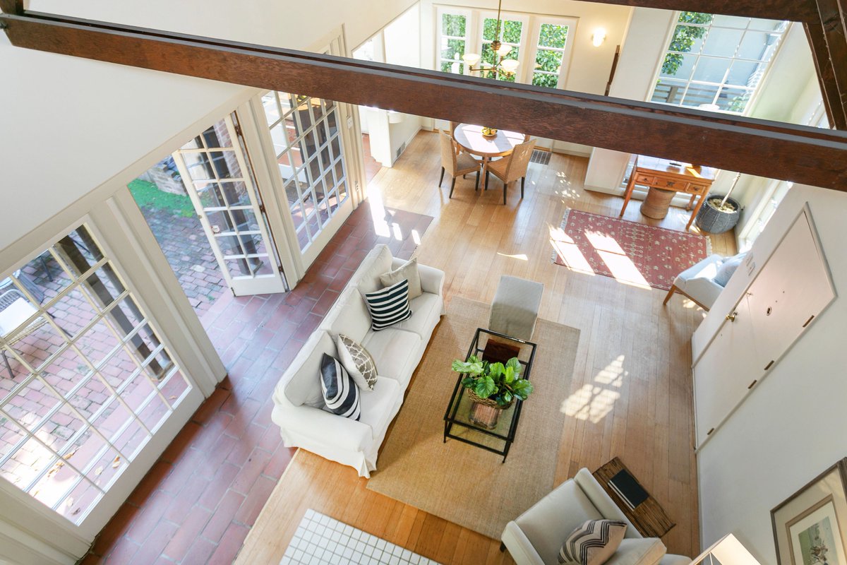 grubbco's tweet photo. Absolutely charming and exceptional pied-Γ -terre on a quiet street in the North Berkeley Hills.Vaulted beamed ceiling, a private patio, a cozy loft!:
https://t.co/KrOzKcle2M
#berkeley #berkeleyhome #loft #beamedceiling #berkeleyhills https://t.co/vmcYq5snWn