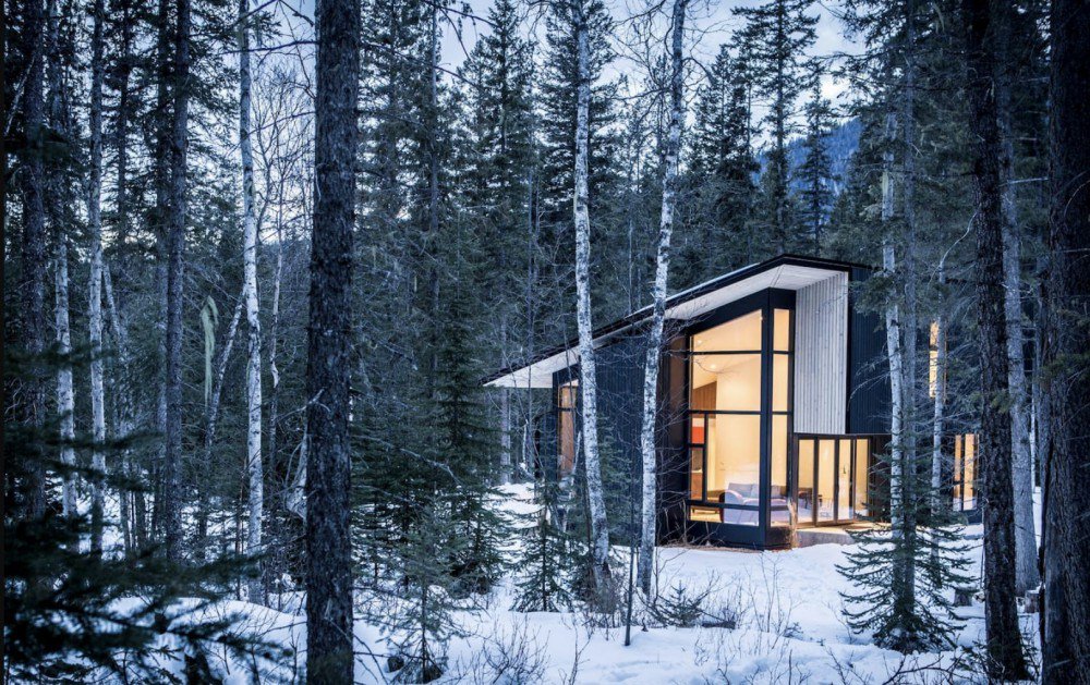 AirbnbPolicy's tweet photo. Is travelling on your list of New Year’s resolutions?

From a unique cobb cottage in B.C. to a skyloft in Old Montreal, here are 5⃣ of the most wish-listed Airbnbs in Canada. 

✈️🏡🙋🗝🌎✔️ https://t.co/kJ0CkmrrV1 https://t.co/buNdU0lmnx