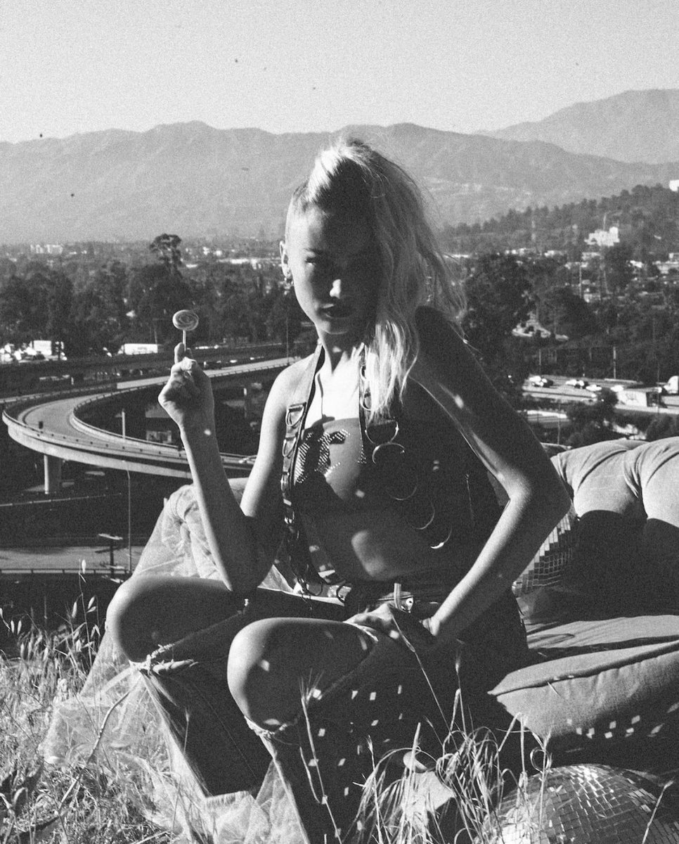 wearerusso's tweet photo. Sticky fingers 🍭 https://t.co/IlB52NCFFH