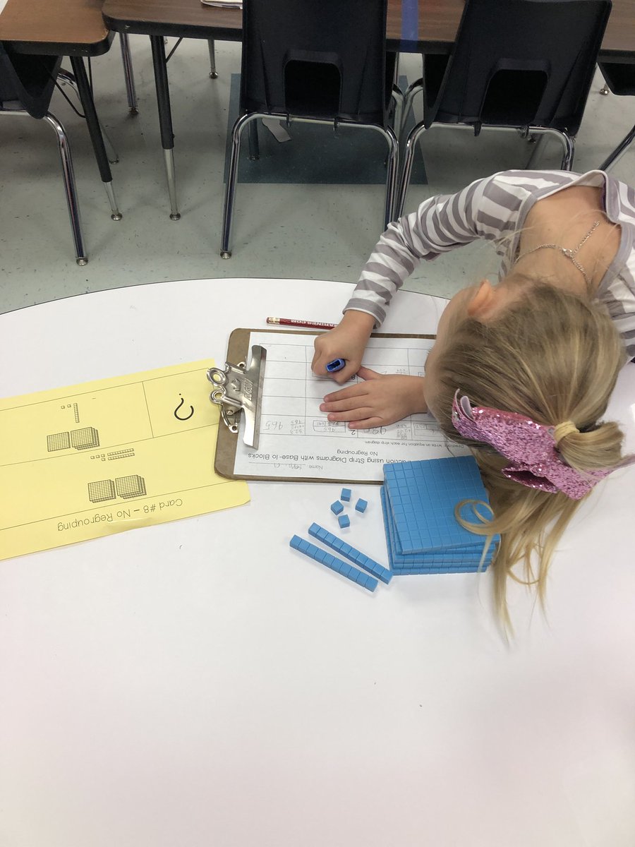 cparafinik's tweet photo. @RERockets @mathladygray Strip Diagram practice with base ten blocks! #rerockets #math #BISDShines #bisdmath #birdvillelearns https://t.co/kxPO5tNS1E