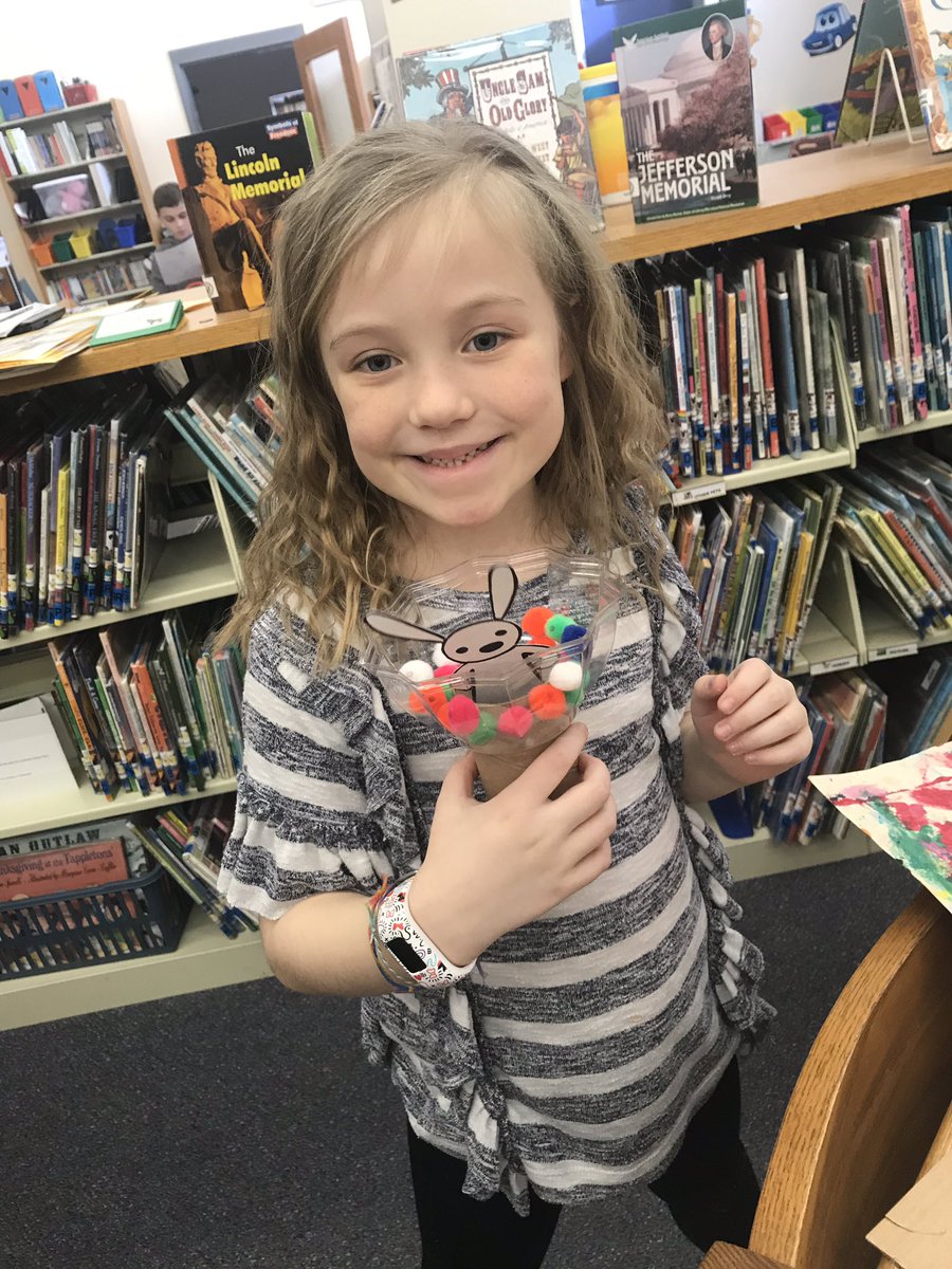 hkelleytech's tweet image. First grade #makerspace challenge - NOT A BOX #littleschoollearns @MrsPelwell @littleschoolart