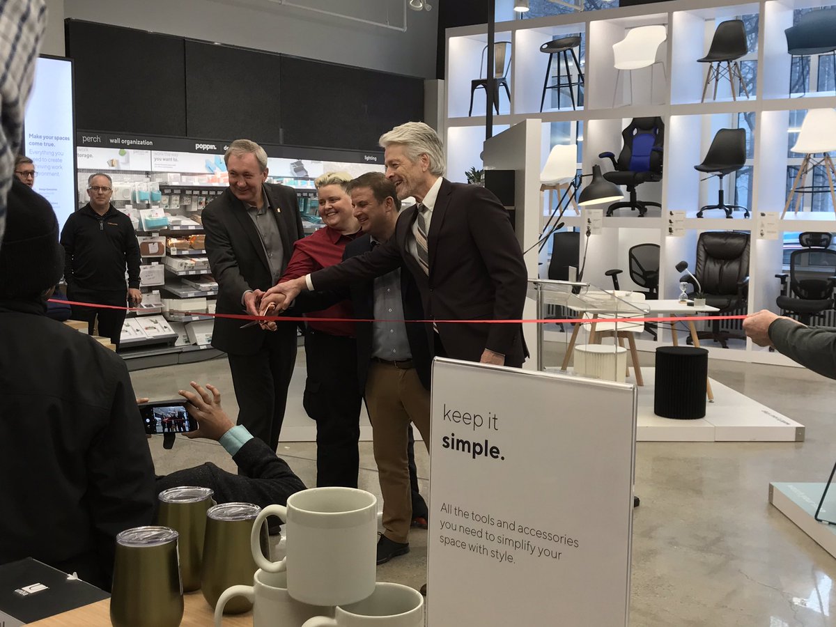 Did you hear the news? <a href="/StaplesCanada/">Staples Canada</a> launches its Innovative Retail Concept! Supporting the worklife of the #entrepreneur through 24/7 coworking space at Staples Studio. Check out 375 University location. David Boone, CEO, says it’s first of its kind! #transformation.