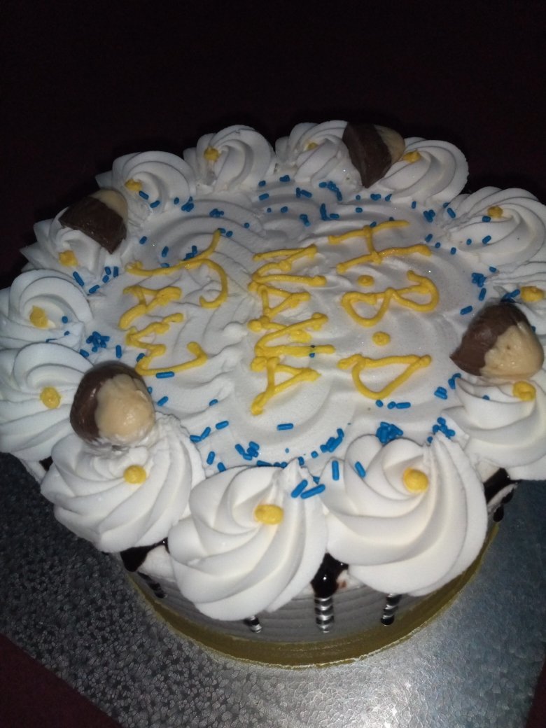Maxwell81182283's tweet photo. #HANASH #CAKE &amp; #DECORATIONS 
 
The place you have to order ur Cakes for wedding, party and occasions. Just contacts the numbers. The best Cakes and decorations Ever. 

+233 24 399 4737/ 0550150980 https://t.co/a3Ad3VRU5s