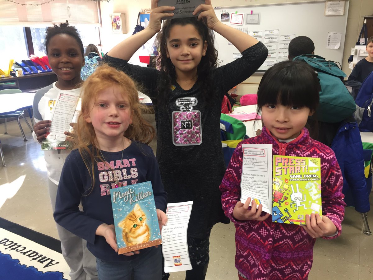 TheBarbashShow's tweet photo. We have some friends who ALREADY reached their reading goal for January Reading Rally Month!!!! Nice job fantastic readers and enjoy your new books ๐โค๏ธ๐๐ป @mpspride @MPS_Martin #MartinMustangsRead #Harvard https://t.co/Hc0r1U8pEP
