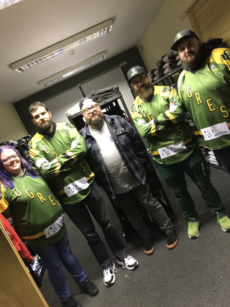 EdinburghOgres's tweet image. A wee visit to @crosscheckuk HQ Meeting with Pete and Ryan and picking up tops for tomorrow 👊