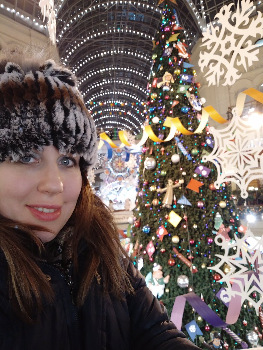 warriorvalkyire's tweet photo. My dream came true: I see the @christmas light in @moscowgov
I live my dreams don't dream your life🇷🇺✨🤩
💖🇷🇺 https://t.co/uH3XxUkyop