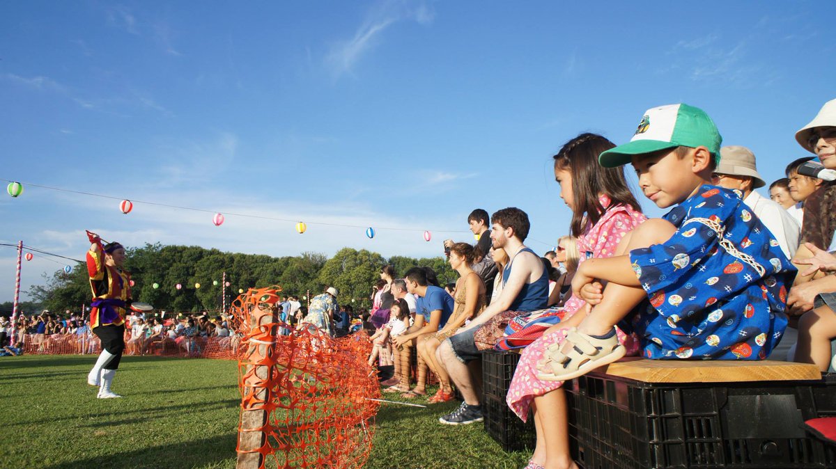 El primer festejo en la Colonia Urquiza fue realizado en el año 1965 y desde 1999 es abierto al público y organizado por la Escuela Nihon Gakko de La Plata, actualmente el #BonOdori reúne a más de 15.000 personas.