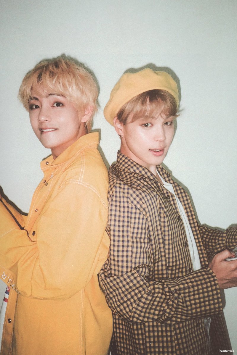 BTS_TXT_pics's tweet image. season's greetings 2019
〰️
🐯✨

cr: bts_txt_pics
#방탄소년단 #태형 #지민 #BTS #taehyung #jimin @BTS_twt