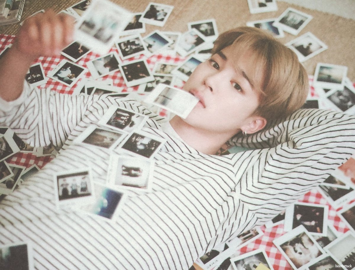 BTS_TXT_pics's tweet image. season's greetings 2019
〰️
🐯✨

cr: bts_txt_pics
#방탄소년단 #태형 #지민 #BTS #taehyung #jimin @BTS_twt