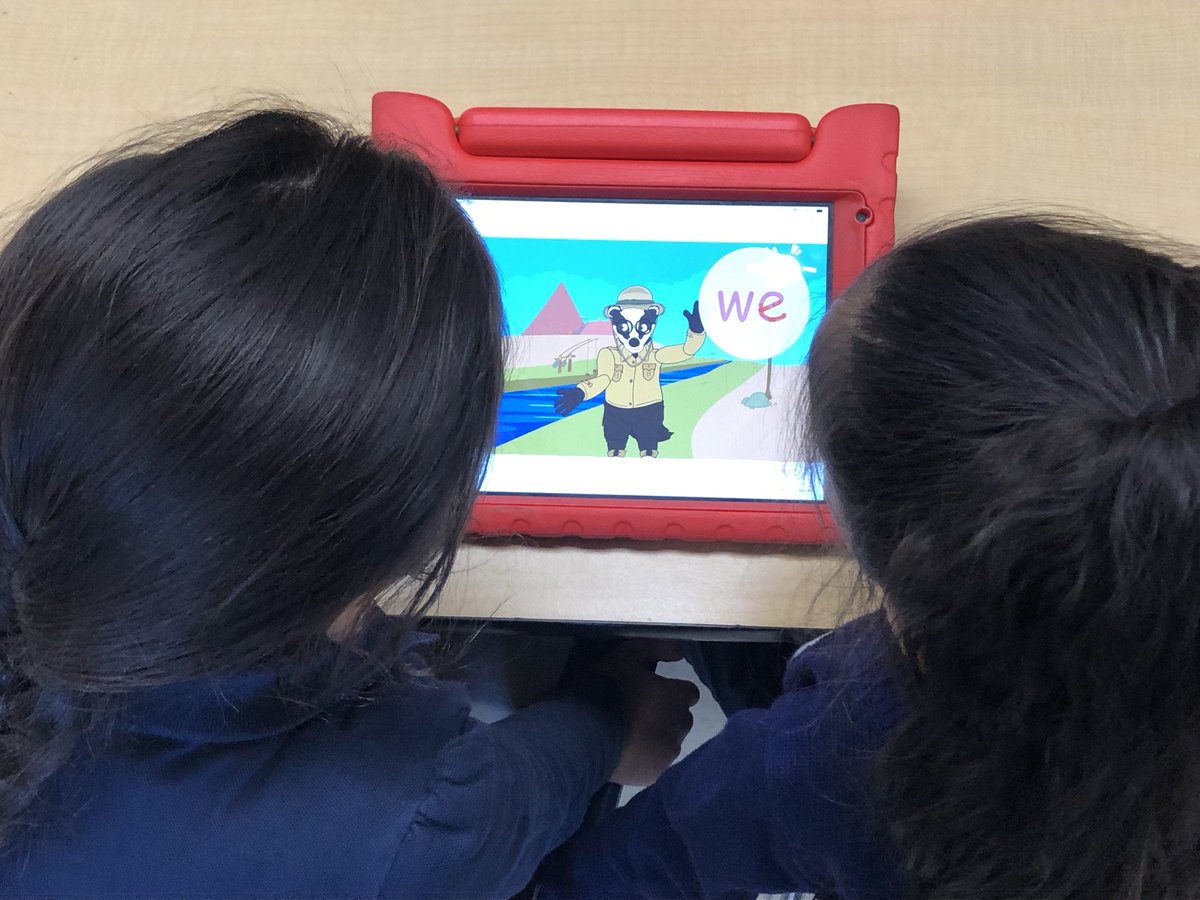 Tools_KTeach's tweet photo. PowerTools reading level symbols on center chart so students know which level is just right. #BuddyReading using the PowerTools app. #toolofthemind #science https://t.co/OUaUOm9SWy