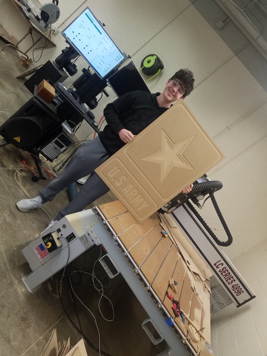 Engineering 1 students are turning out some pretty nice elective projects with @Vectric Vcarve the @technocnc router! #EC_PROUD