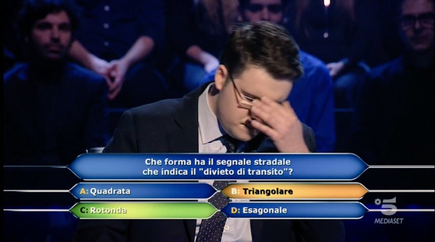IL 2019 È APPENA INIZIATO MA NOI GIÀ ABBIAMO L'IMMAGINE DEL SECOLO 
#CHIVUOLESSEREMILIONARIO