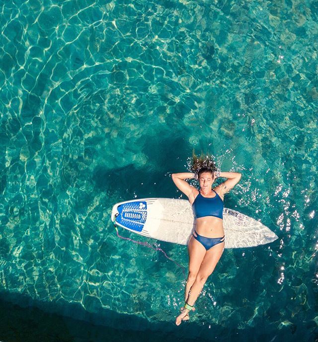@still_stoked, so chill in her namesake top 🏄‍♀️ .
.
.
.
.
.
#forrealsurfgirls #surfgirl #wakegirl #kitegirl #surftrip #surftripgirls #surfswimwear #surfsuit #reversiblebikini #reversibleswimwear #surfdesigned #surfwoman #supgirl #supyoga #watersports #o… bit.ly/2Fni7NG