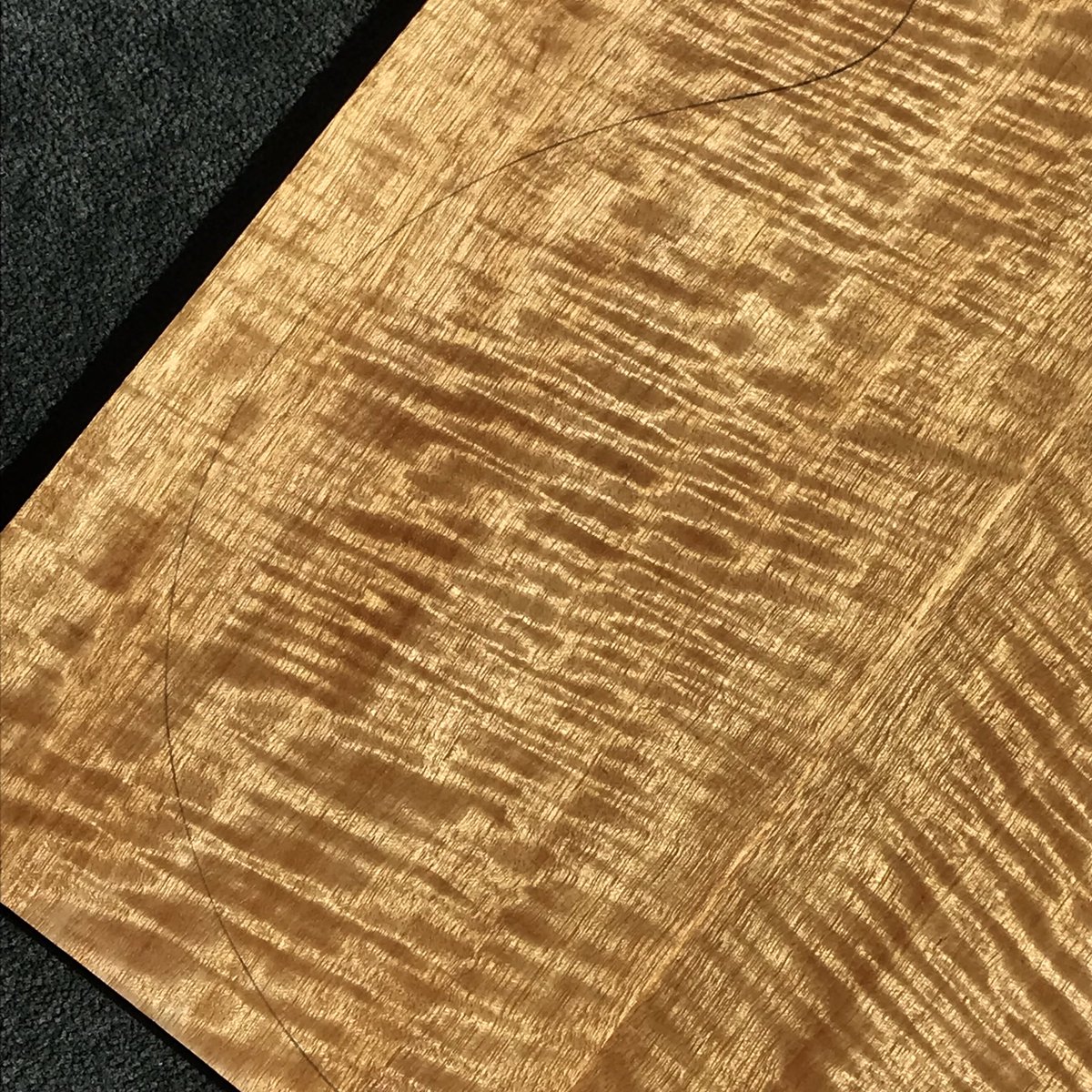 LaRoseGuitars's tweet photo. #1 CURLY MOVINGUI!! Amazing Top!! 23” x 15” x .29” riddled with curl and solid! Tap tone rings!! Rich and Lustrous! 70$ takes it!! Message me!! #wood #woodworking #movingui #figuredwood #insanefigure #curlymovingui #luthier #acoustic #acousticguitar #guitar #larosewoods #1 #2 #3 https://t.co/kykjOOgwJz