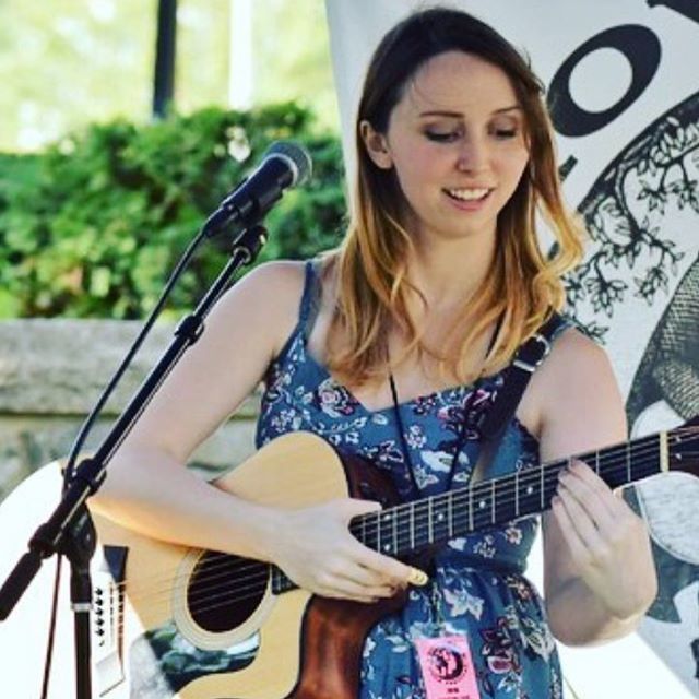 ProvidenceFlea's tweet photo. Yaaaaas! @laineydionne is back to kick off the #firstflea on Sunday with #smoothassilk vocals on #acoustic guitar. #cantwait #woot #sundayfunday #locallivemusic #repostapp @laineydionne https://t.co/Jp1oCZMgQH https://t.co/aBiRjIbKvn