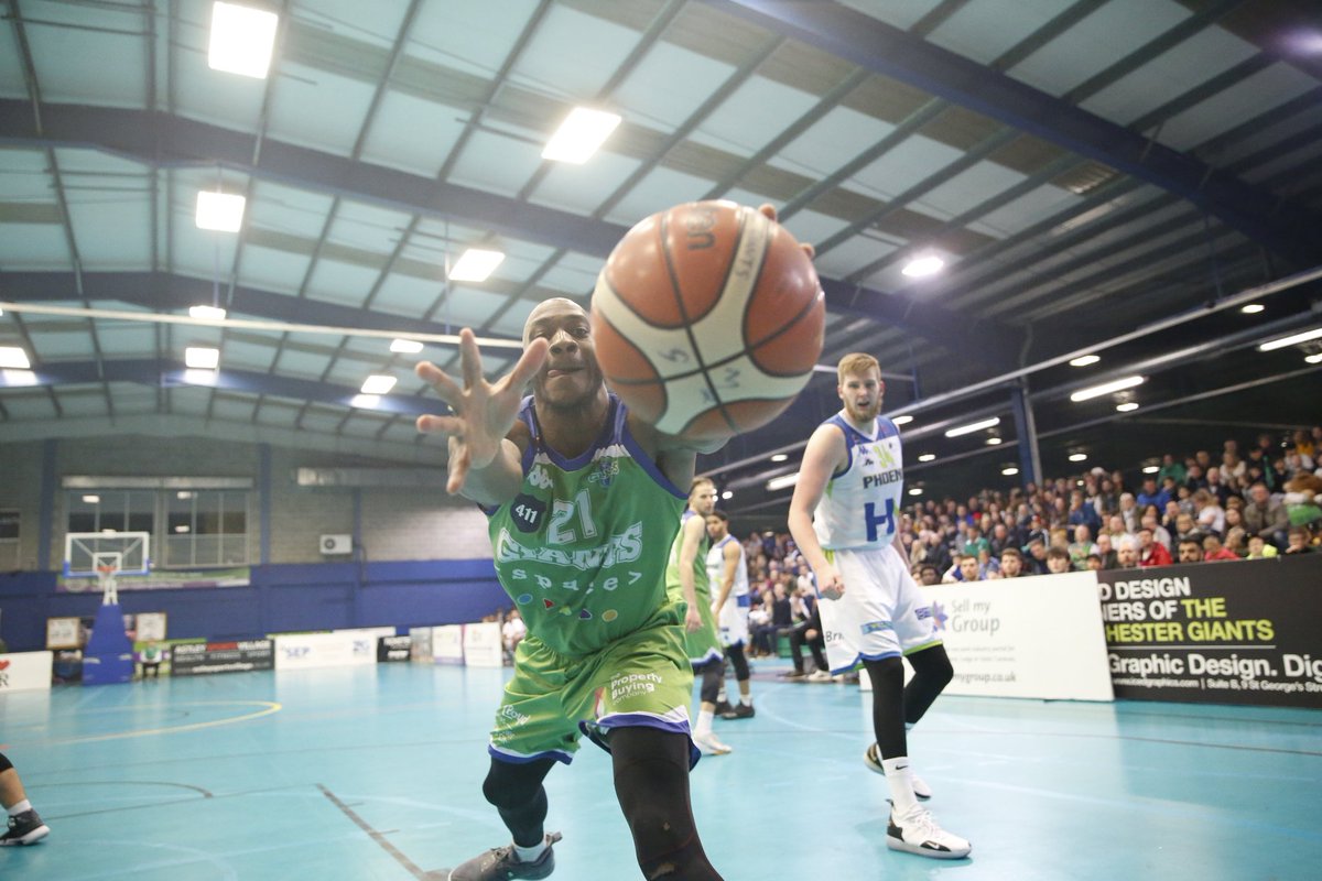 Adam Day (@adamday_phoenix) on Twitter photo Only the quickest of reflexes from <a href="/willieclayton21/">Willie clayton</a> is going to save my #Canon1DX from a horrible accident. Thanks pal 👊🏻
#InTheLineOfFire
#sportsphotography
#Basketballphotography Only the quickest of reflexes from <a href="/willieclayton21/">Willie clayton</a> is going to save my #Canon1DX from a horrible accident. Thanks pal 👊🏻
#InTheLineOfFire
#sportsphotography
#Basketballphotography