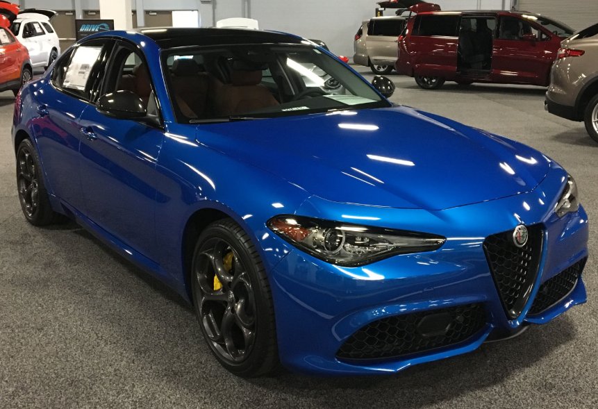 SCAutoShow's tweet image. The blue paint on this #AlfaRomeo #Giulia is stunning! #SCAutoShow