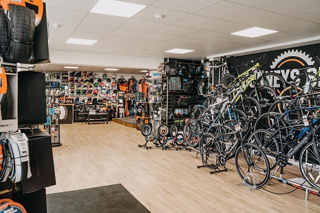 BunneysBikes's tweet photo. You have to admit our new shop is pretty darn swanky! Racer? Commuter? Just love two wheeled things? We got you covered! #bunneysbikes #nottingham #derby #derbyshire #nottinghamshire #sheffield #midlands #localshop #teambunneys #bikeshop #instadaily #ins… https://t.co/iUKwKmQR25 https://t.co/xXkQqmzLBC