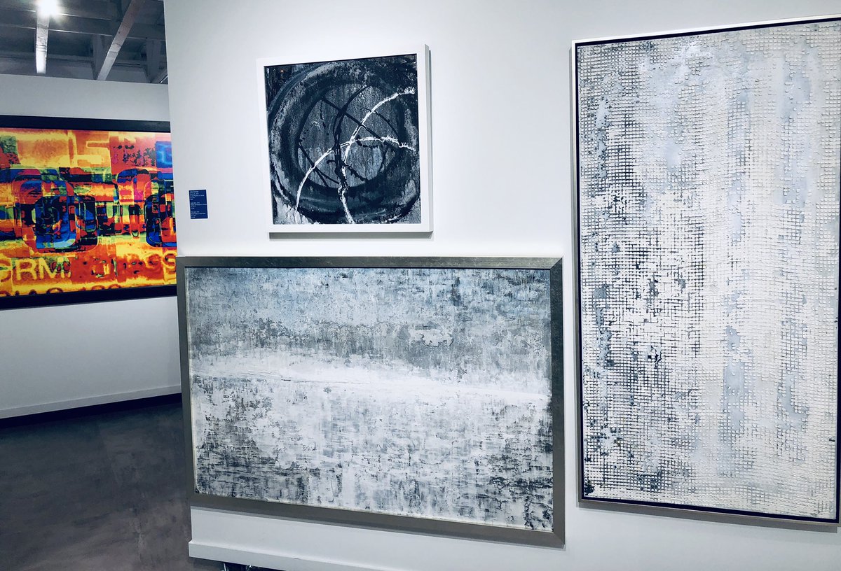 HighFreqArts's tweet photo. What a beautiful way to start our adventure. We’re open until 9pm tonight and look forward to celebrating with you! #FishersIN #IndianapolisArts https://t.co/XIBDfpHaqg
