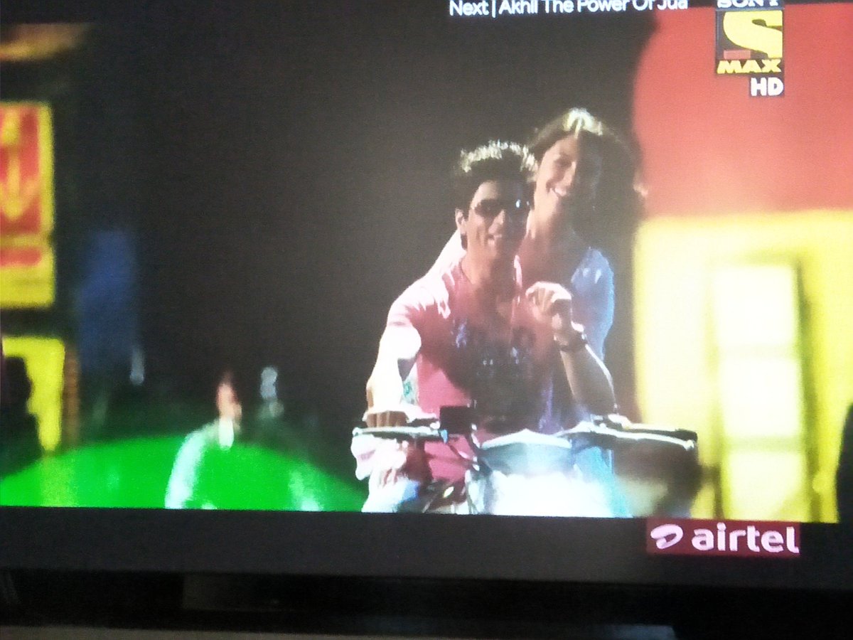 iamshanu555's tweet image. Perfect beginning of Saturday morning ❤
#RNBDJ on Sony Max HD 
@iamsrk @AnushkaSharma
#SaturdayMorning 
#Weekend