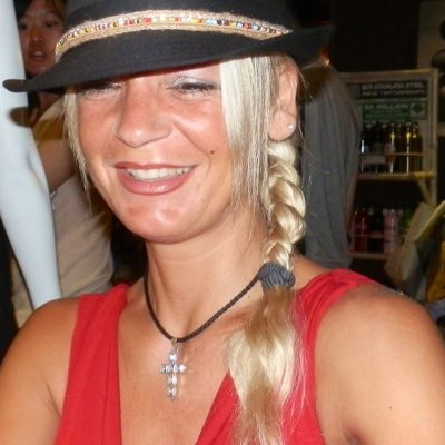 StefTwinsofRock's tweet photo. #NeuesProfilbild .,,have an lovely day my friend β¨πΈπ #stefsharyangel #twinsofrock #ladygaga https://t.co/kabyDcRfJU