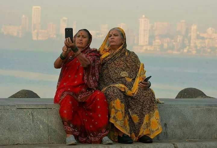 anandmahindra's tweet photo. Thank you #whatsappwonderbox for this amazing photo.If you want evidence that India is changing, growing wealthier &amp; adopting new technologies, look no further. And we seem to be changing without discarding our past... https://t.co/kkQut4nsUL