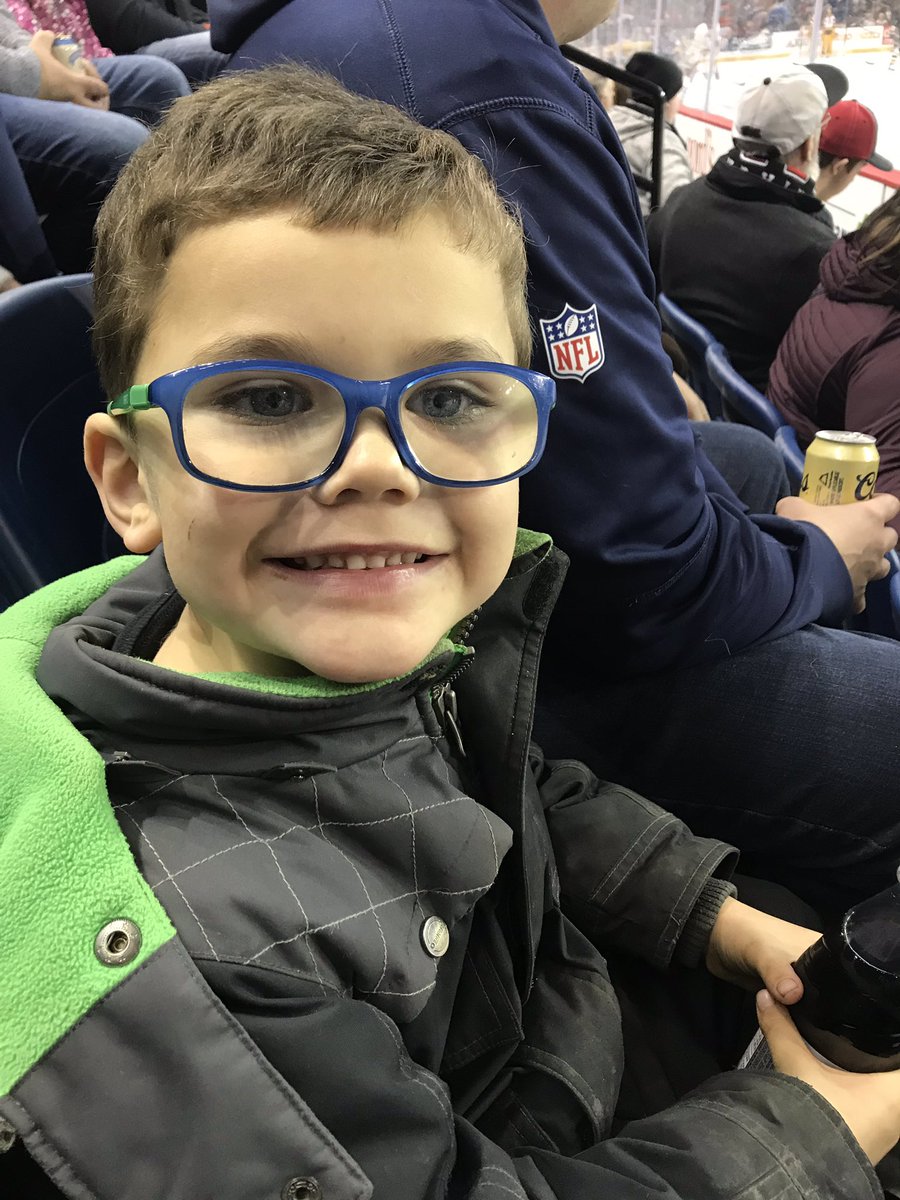 Excited for his first hockey game!@PortWellerPS <a href="/OHLIceDogs/">Niagara IceDogs</a>  #GODOGSGO!