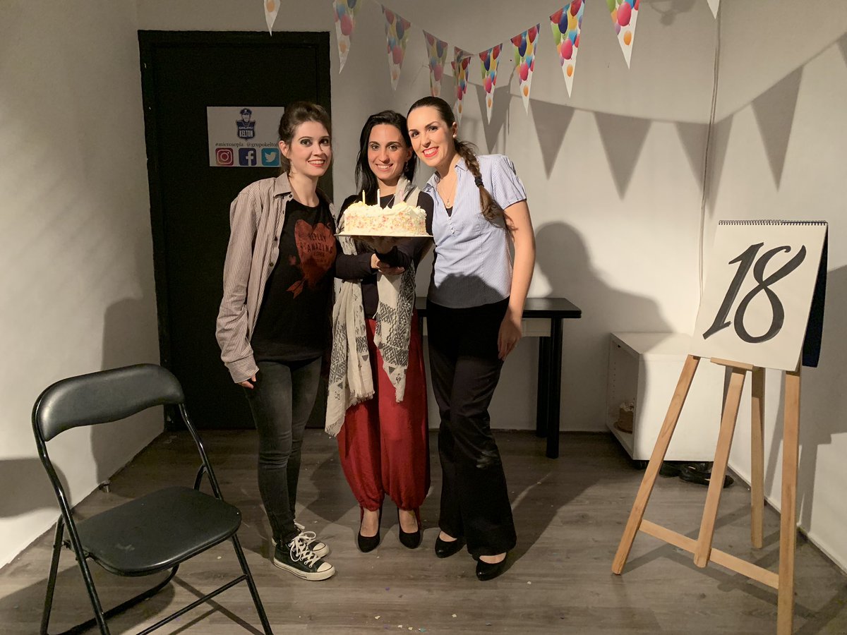 GrupoKelton's tweet photo. Primera noche en @microteatrebcn superada con todas las funciones de #MICROSOPLA llenas hasta la bandera con @Beti__ @RaquelTwittea @SabinaFarres @Darthparra y Helena García #GRUPOKELTON https://t.co/8uZL3FmxIK