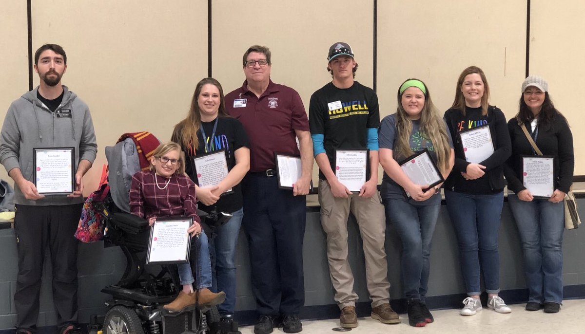 _HarvestRidge's tweet photo. Congrats to all of our nominees and to our Teacher and Support Staff Member of the year! #theridgelearns #hawkpride #fhsdproud #fhsdlearns https://t.co/rb03y8ieJA