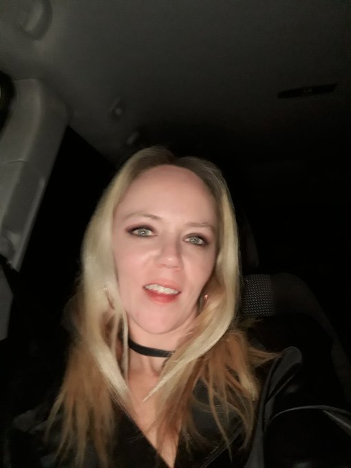 Xxx  comment bien passer le temps pour le retour en Belgique... moi j ai trouv&eacute; Xxx 😉😜😍💋 https://t.c<a href="/tag/mvsales"class="tags"><span>#mvsales</span></a>