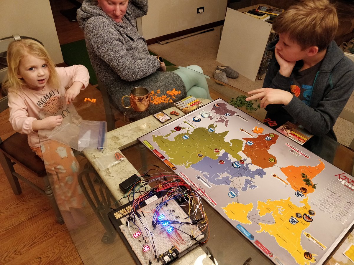 codingtogether's tweet image. The Risk Legacy Electronic Die Roller prototype test run.....lets rock and roll fam...no mercy