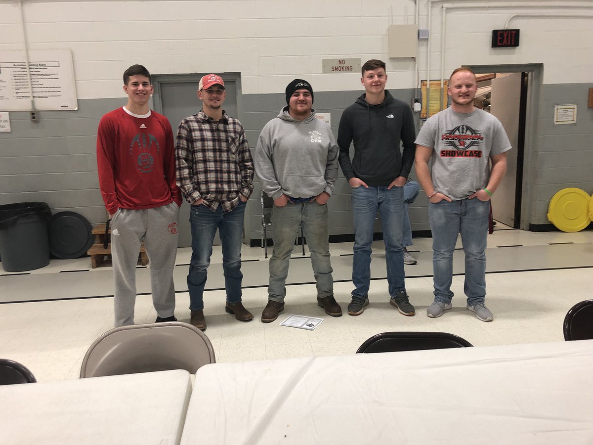 bronsonskeens_'s tweet image. Bittersweet. Thankful for the community supporting us throughout the rough times and the good times. I will never forget this season. All these guys are like brothers to me and hope to keep the bond for years to come. #7Out