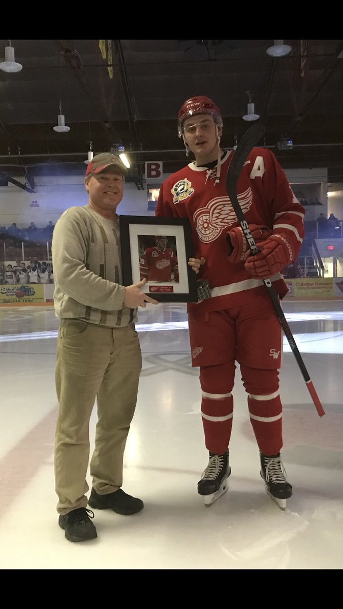 Congratulations to #10 Ty Brown.
Ty is playing his 200th game in his 4th season as a Weyburn Red Wing!!