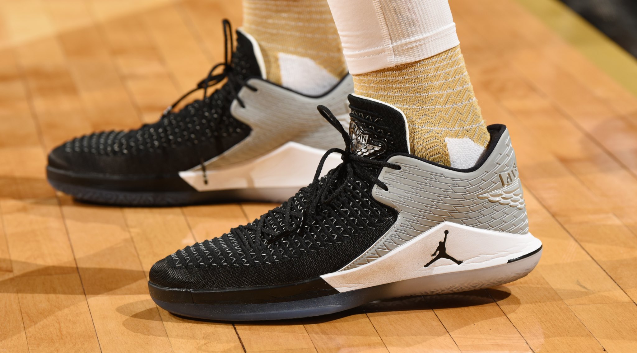 Air jordan 32 clearance low kawhi leonard
