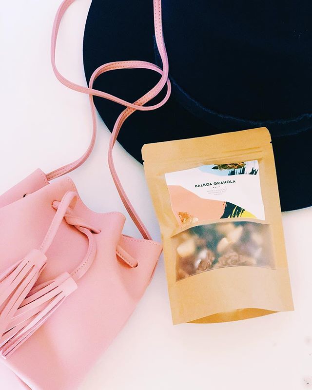 traceofneon's tweet photo. Sometimes I just want to pack a snack and run away from all the silly people that can’t give a straight answer to simple questions. #BYE 🤯 #agencylife #youmakenosense @balboa.granola .
.
.
.
.
#theworst #timetogohome #computeroff #outofoffice #friday… https://t.co/CFeuYqQl08 https://t.co/6klMmC94ky