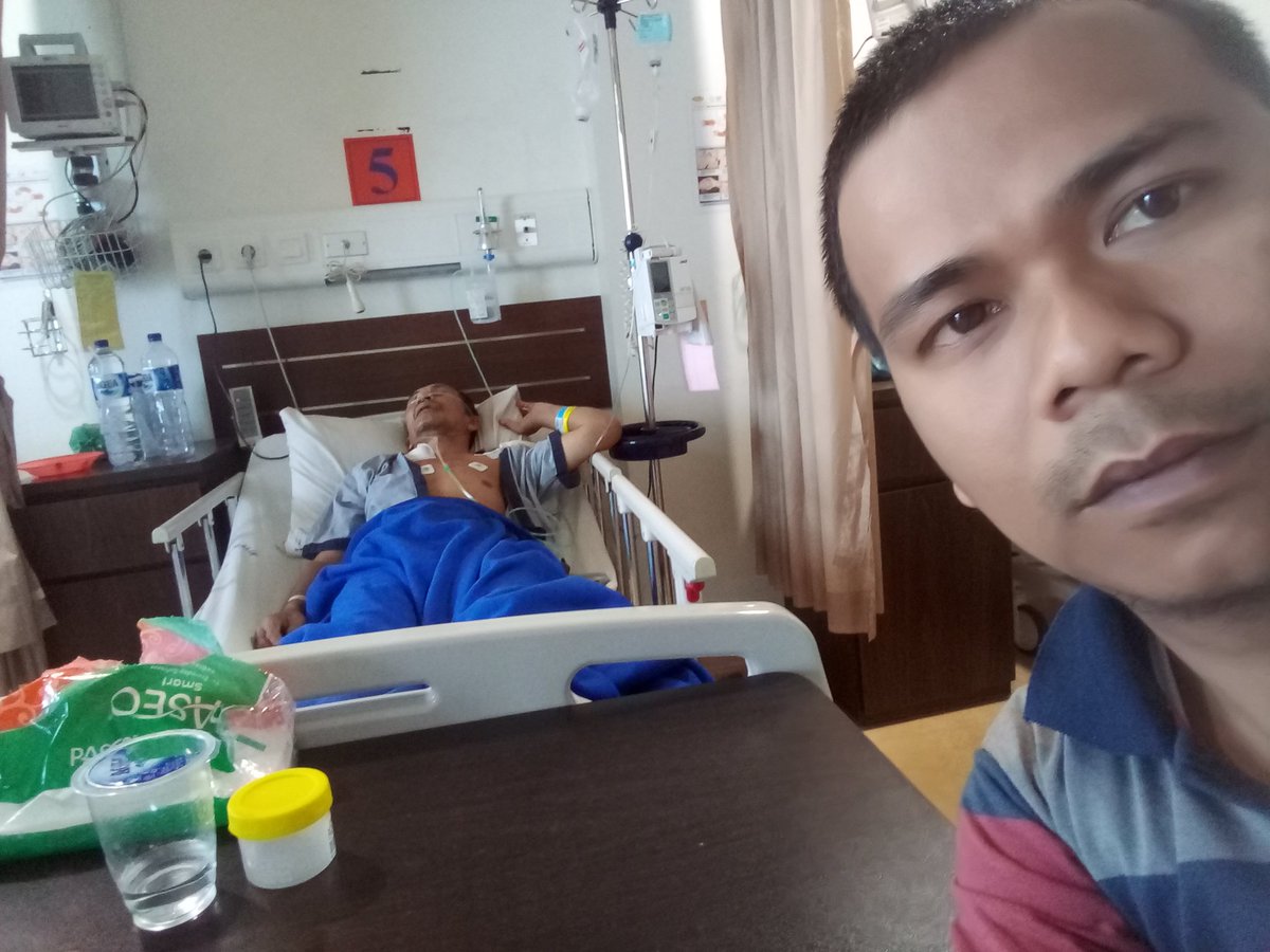 gitu_z's tweet image. Cepat sembuh ya Ayah ku sayang