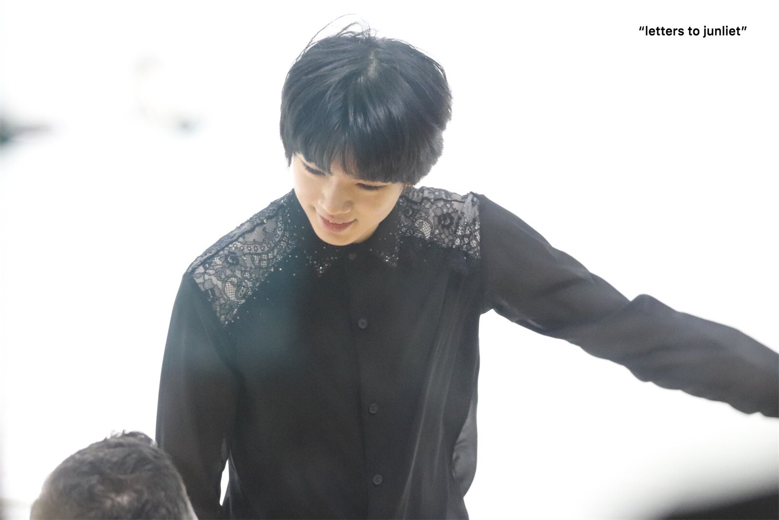 DwrZsSgUcAAvbul?format=jpg&name=orig