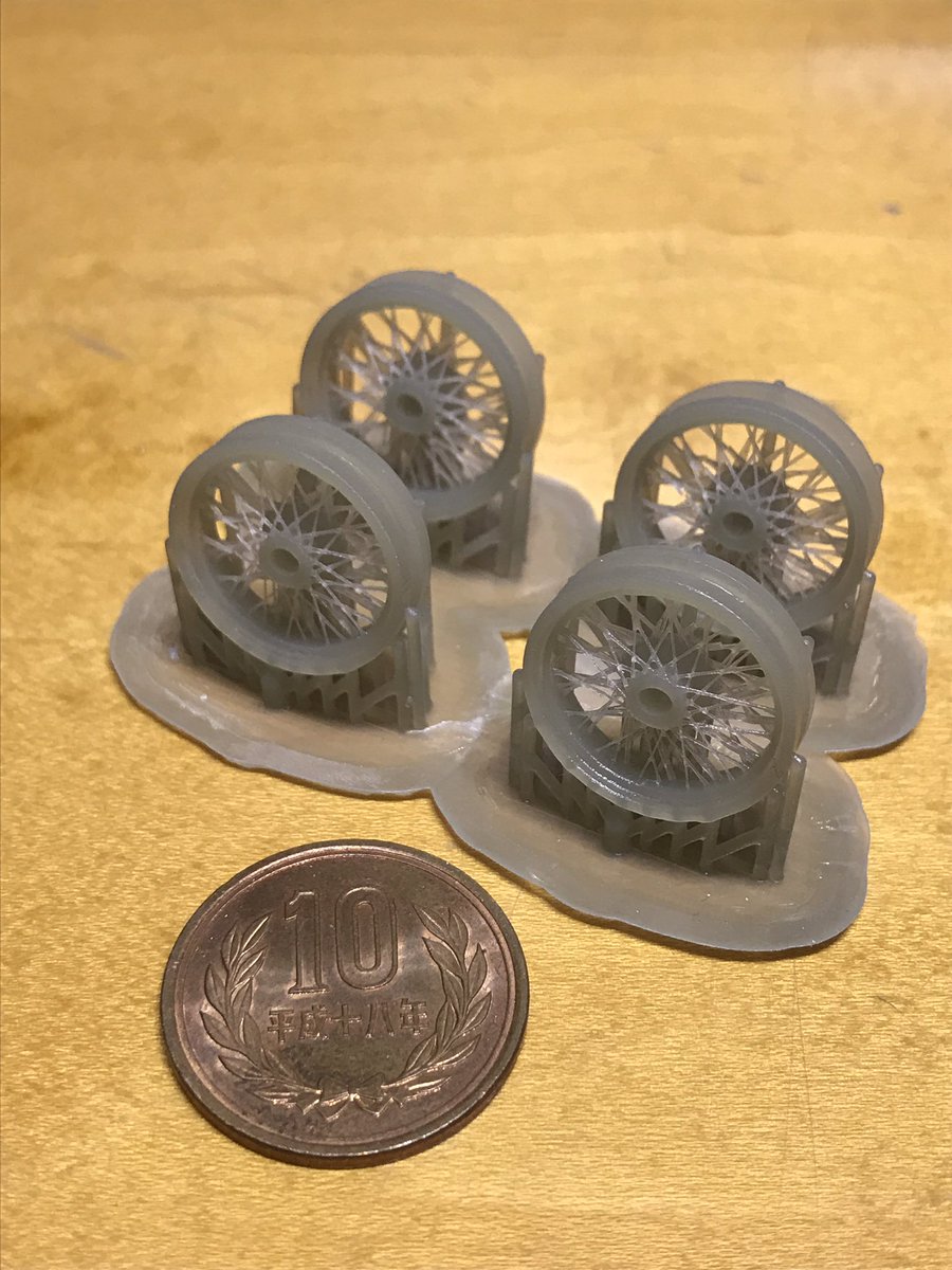 かっぱ式ワイヤホイール 1/32 Benz SSKL
スポーク一体にしてウチのHUNTERで形状確認。
スポークは0.3φで出力。
#FlashForgeHunter #Fusion360 #かっぱ式