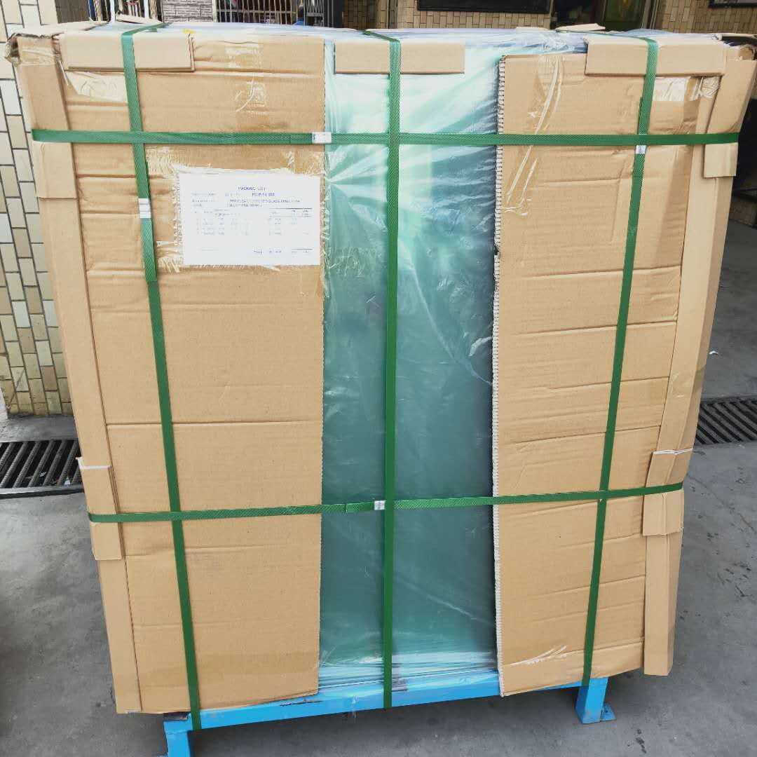 YmGlass's tweet photo. Using the Steel Rack instead of Wooden Crate for transportation is another option. The advantage is it can be re-used or sold for recycle. #glass #balustrade #toughenedglass #doubleglazed #glassdoor #partition #construction #splashback #showerdoor #poolfencing #framelessglass https://t.co/AR5CWfb87n