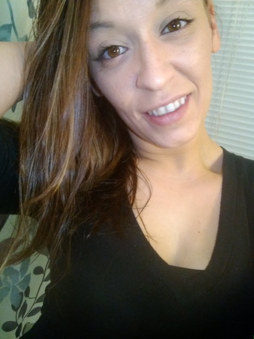 Being my goofy self today lol picture taken moments lol #sillyseason #FF #FridayFeeling #fridaynight<a href="/tag/fridaynight"class="tags"><span>#fridaynight</span></a><a href="/tag/ff"class="tags"><span>#ff</span></a><a href="/tag/fridayfeeling"class="tags"><span>#fridayfeeling</span></a><a href="/tag/avn"class="tags"><span>#avn</span></a><a href="/tag/snowpocalypse"class="tags"><span>#snowpocalypse</span></a>