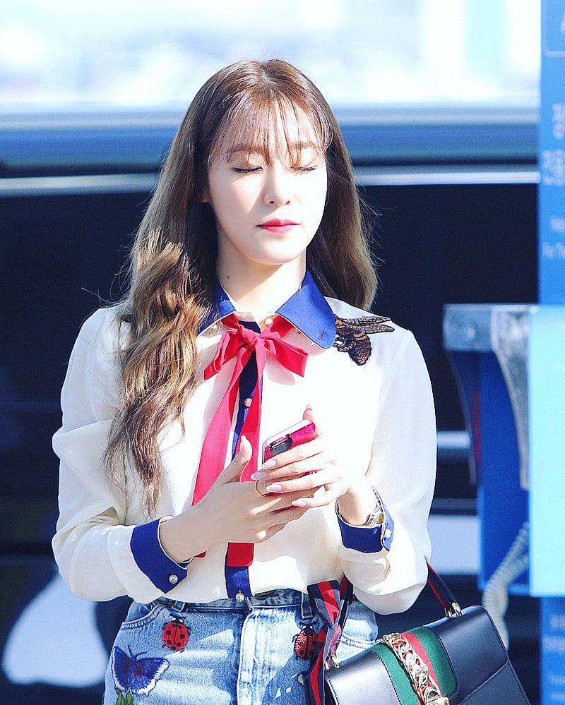 #TiffanyYoung 
#BestSoloBreakout 
#iHeartAwards