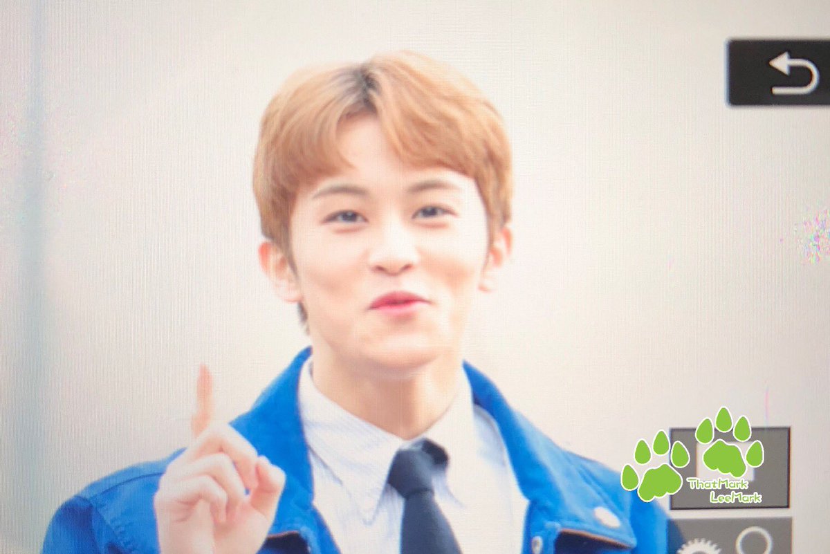 thatmarkleemark's tweet photo. 190112 - 마크 프리뷰
#마크 #MarkLee #MARK #NCT https://t.co/bYgQ0MKe7Y
