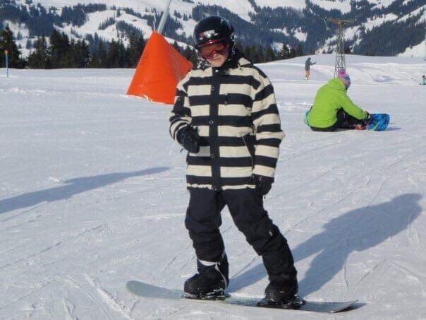 neurosystemlive's tweet photo. Gstaad / Switzerland🇨🇭 2008

I miss snowboarding🏂 .
.
.
#tb #switzerland #snowboarding #snow #wintersports #sports #burton #nitro #board #2008 #gstaad #mountain https://t.co/NWksp0xXZ2 https://t.co/6VL8QL5TbF