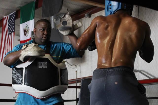 Local #trainer to take on #GoldenGloves buff.ly/2VLxMv5 (from #HDTheWeekEnd)