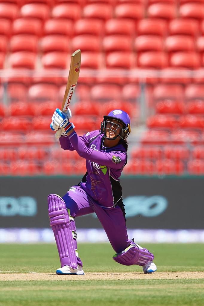 goalsNDruns's tweet photo. With the run a ball 26 against @RenegadesWBBL, @HurricanesBBL Indian star @mandhana_smriti crossed 300 runs for the season #WBBL4 https://t.co/gG2knWHfjL https://t.co/9K6crz5oPE