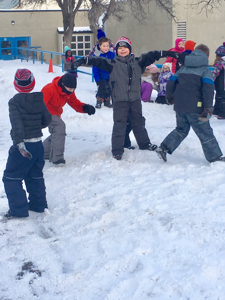 BrendaVanderme2's tweet image. Outdoor Pursuits Day for K- Gr.3 @LeoNickerson @StAlbertPublic #getoutsidetoplay #weliveincanada #vitaminD #childrenwillsleeptonight