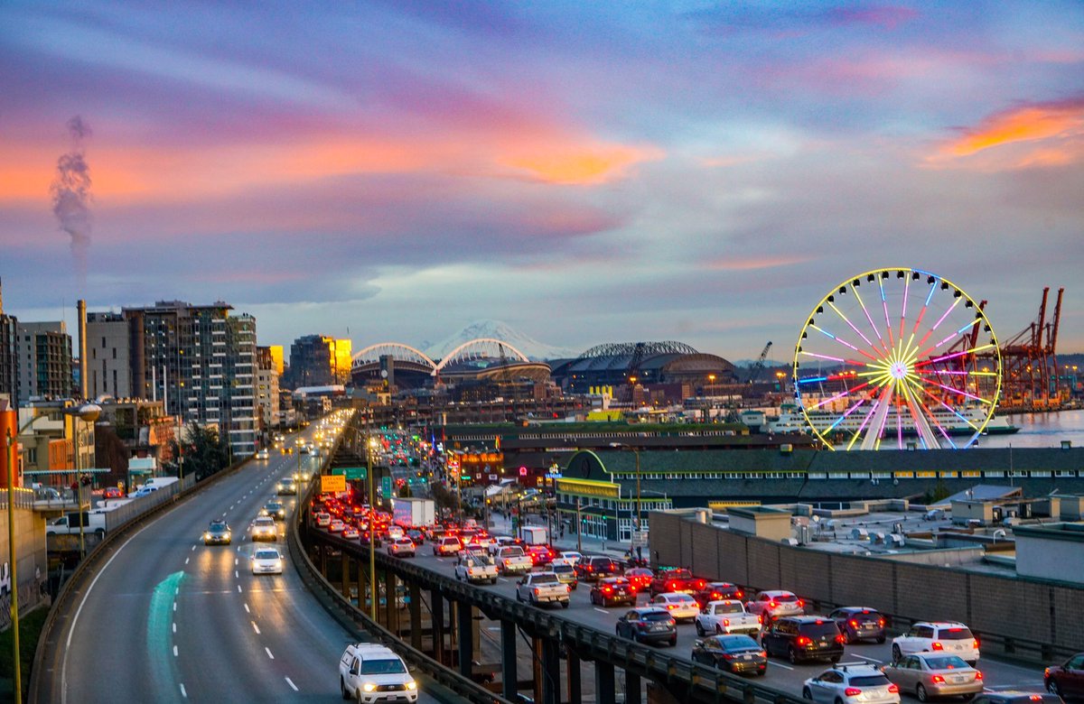 MichaelReports's tweet image. A few beauty shots from the last 24 hours of the (open) Alaskan Way viaduct. The final closure starts at 10 tonight! @KING5Seattle #SeattleSqueeze #ViaDoom