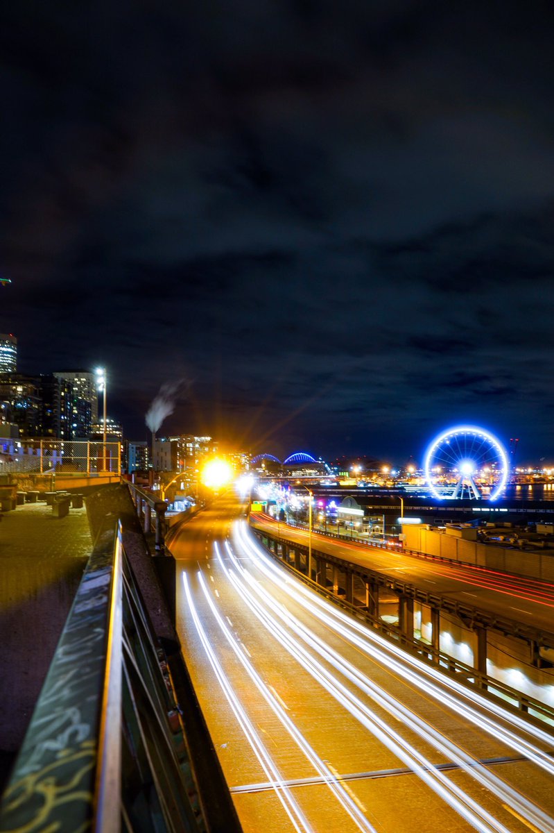 MichaelReports's tweet image. A few beauty shots from the last 24 hours of the (open) Alaskan Way viaduct. The final closure starts at 10 tonight! @KING5Seattle #SeattleSqueeze #ViaDoom