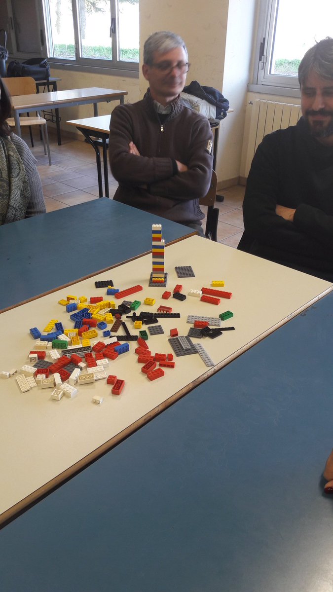 noasevilla's tweet image. Costruiamo una torre!
#agiletalks #agile @omixxam @CoderDojoSPQR